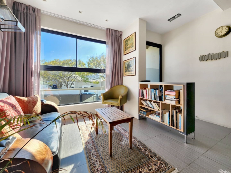 To Let 2 Bedroom Property for Rent in Green Point Western Cape